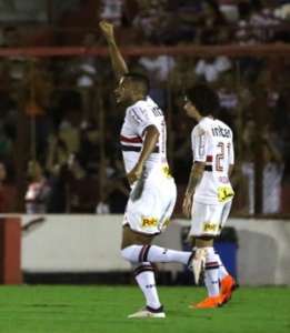 Paulistão: Exame detecta lesão em Reinaldo, que vai desfalcar o São Paulo no clássico