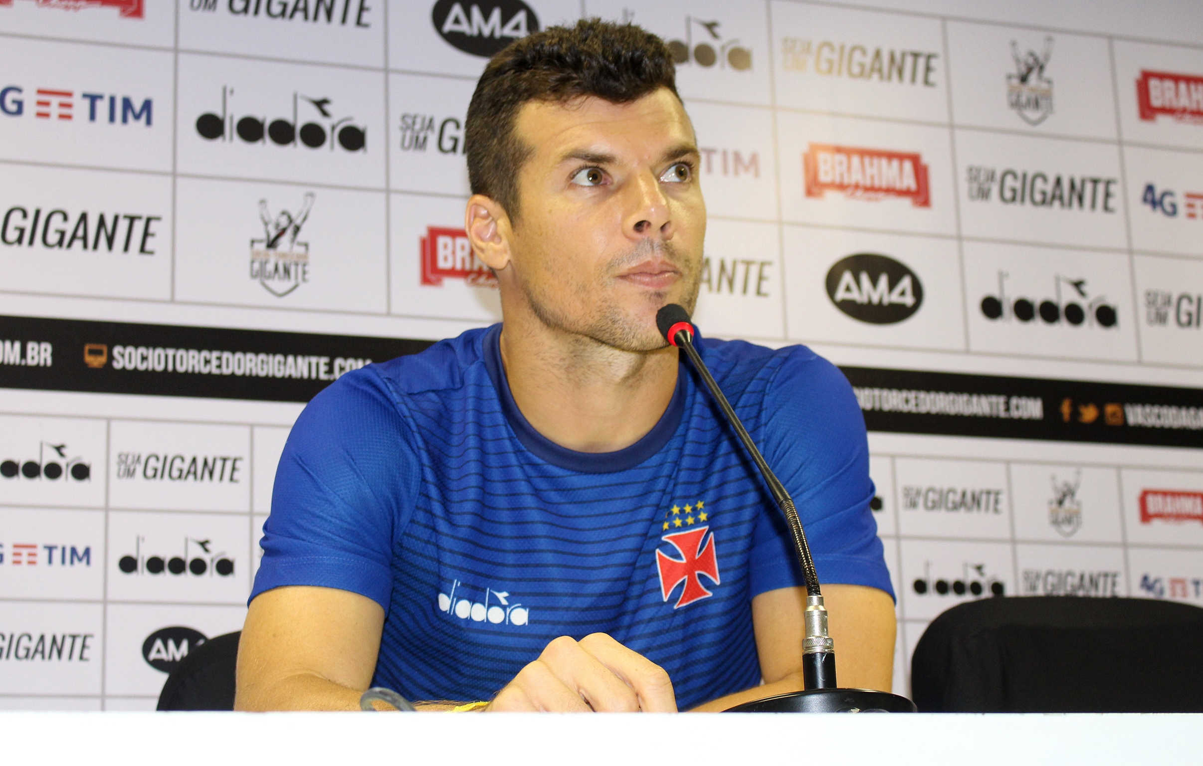 Carioca: Wagner vê clássico como teste para estreia do Vasco em grupo na Libertadores