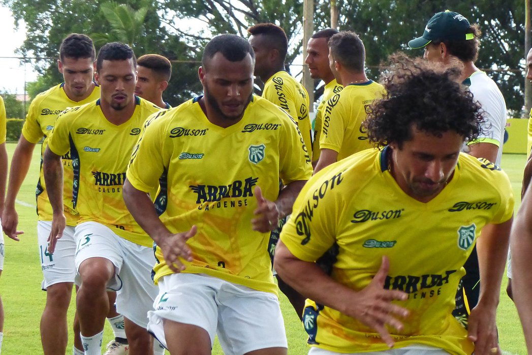 Mineiro: Roberto Fonseca prepara Caldense para quebrar tabu contra o América