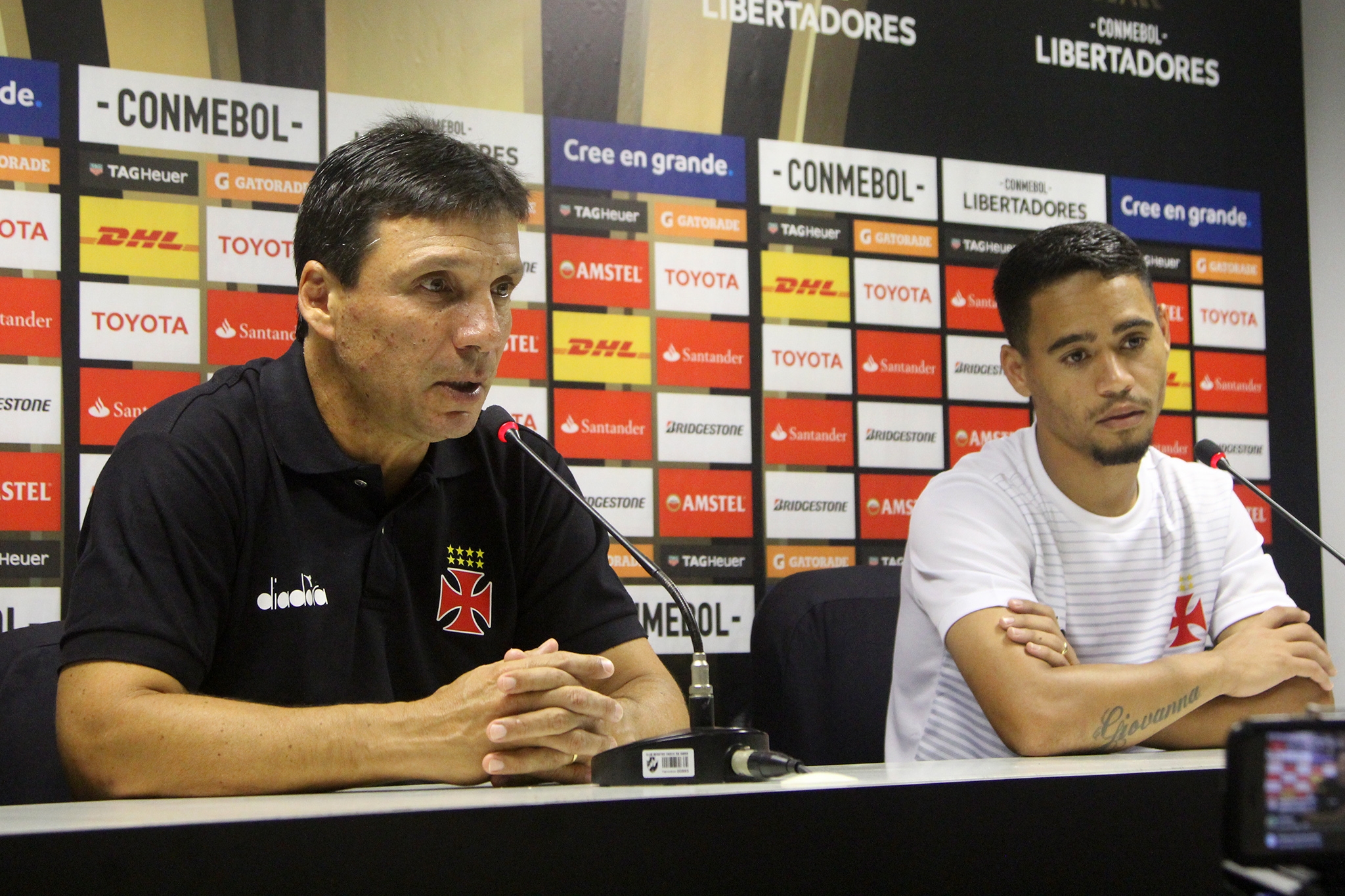 Carioca: Zé Ricardo elogia Abel e minimiza oscilação do Vasco na véspera do clássico