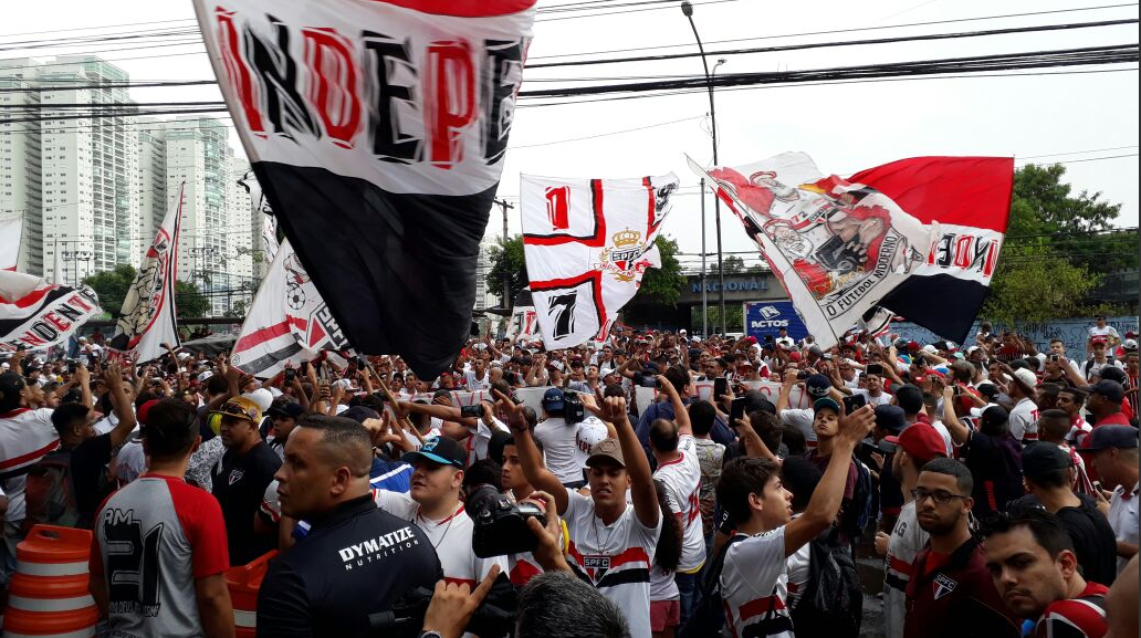 Paulistão: Com apoio de 700 torcedores, São Paulo encerra preparação para o clássico