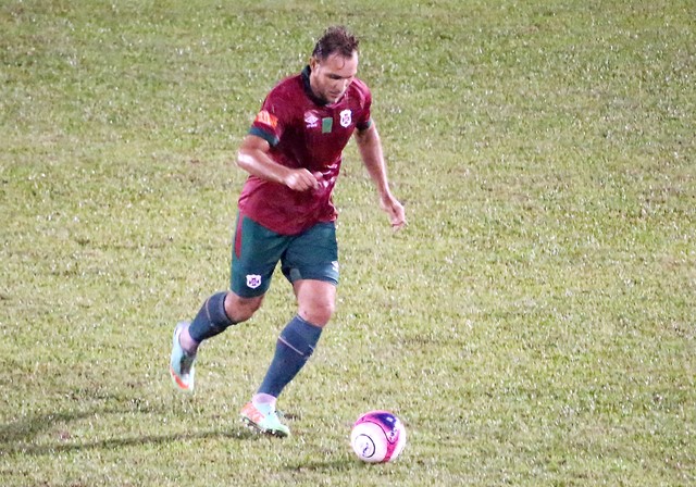 Paulista A3: Zagueiro comemora vitória e volta da Portuguesa Santista à liderança