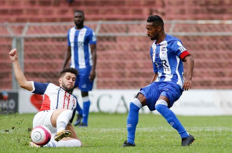 Aos 37, Emerson Mi comanda o meio do Naça (Foto: Ale Vianna / Nacional) 