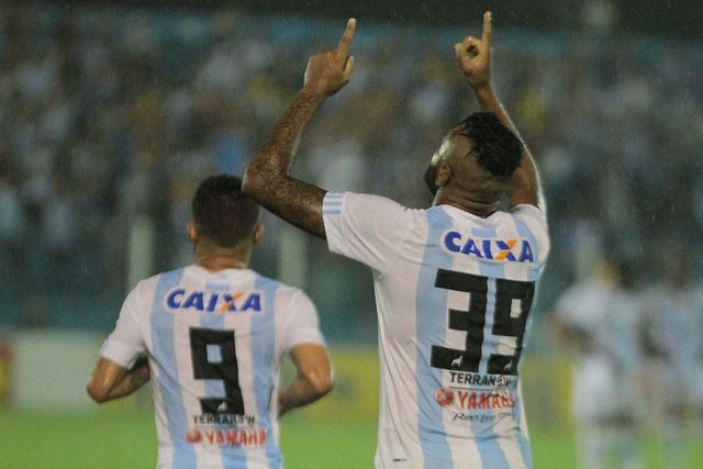 Santos-AP 2 x 3 Paysandu – Papão vence jogo movimentado e coloca um pé na semifinal
