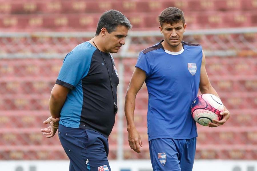 Tuca Guimarães faz grande trabalho à frente do Nacional (Foto: Ale Vianna / Nacional)