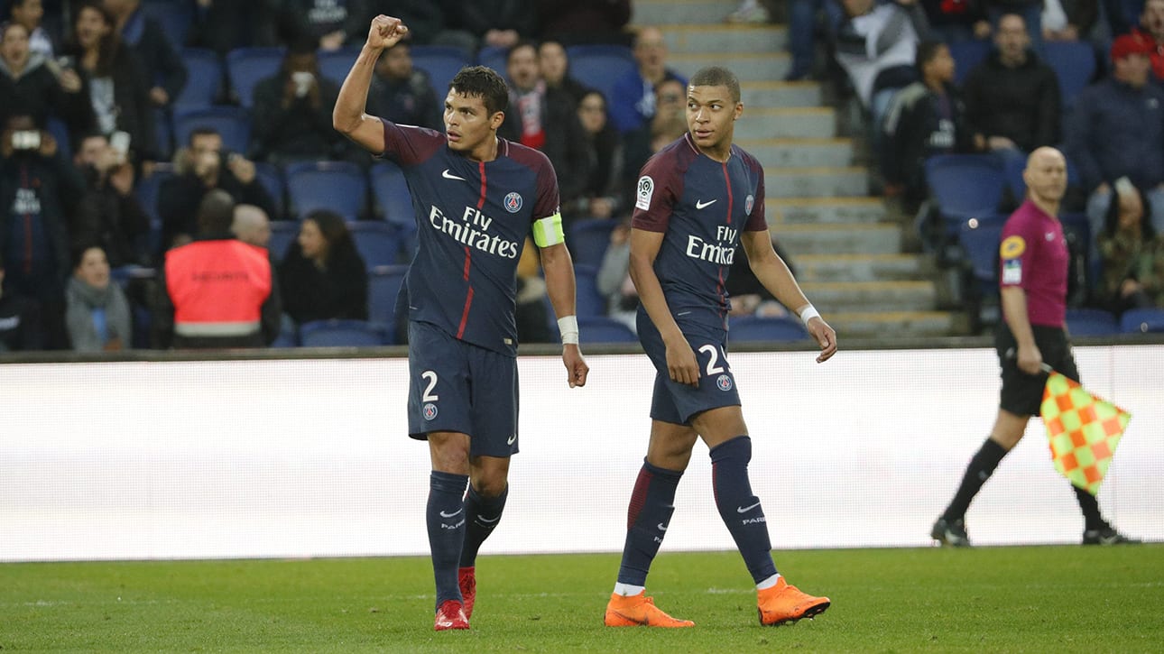 FRANCÊS: Thiago Silva marca e PSG goleia lanterna após eliminação na Liga dos Campeões