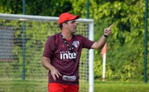 Paulistão: Jardine poupa trio titular no São Paulo e relaciona jovem Liziero