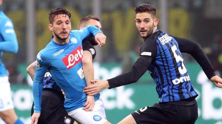 ITALIANO: Napoli empata com a Inter de Milão e perde liderança para a Juventus