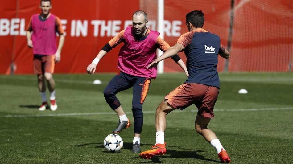 Liga dos Campeões: Iniesta volta a treinar no Barcelona e pode enfrentar o Chelsea