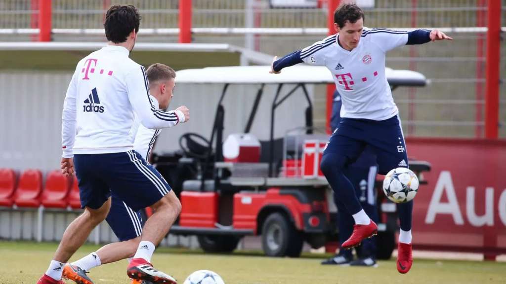 Robben é vetado e James Rodríguez volta ao Bayern