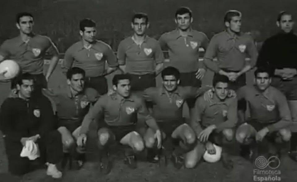 Equipe do Sevilla que chegou às quartas de final da Liga há 60 anos (Foto: Divulgação / Sevilla)