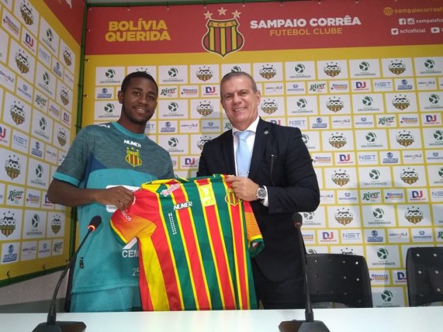 Sérgio Frota apresenta João Paulo, novo reforço do Sampaio Corrêa para a Série B