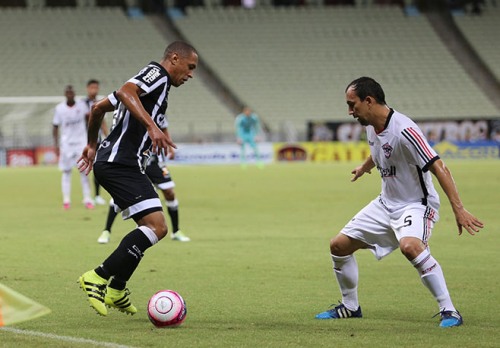 Ceareanse: Autor de gol, Leandro Silva analisa empate do Ceará no hexagonal