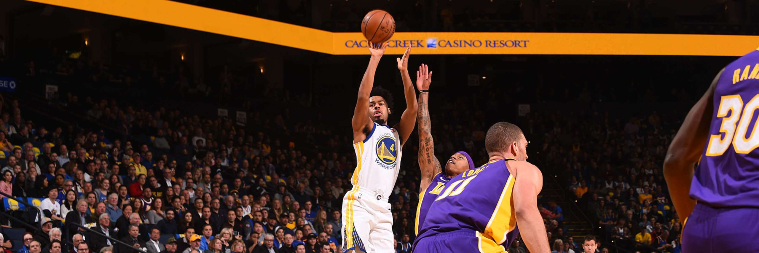 NBA: Como mandante, Golden State Warriors supera Los Angeles Lakers