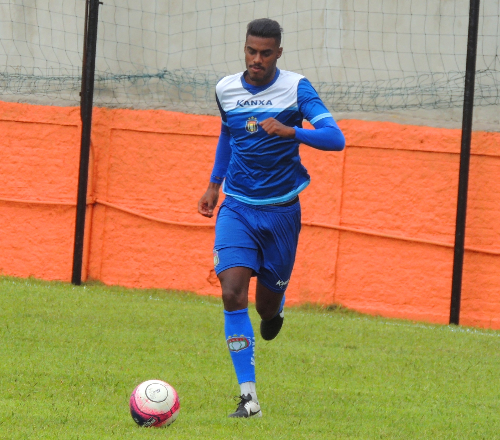 Paulistão: Volante do São Caetano celebra classificação no ‘melhor estadual do país’