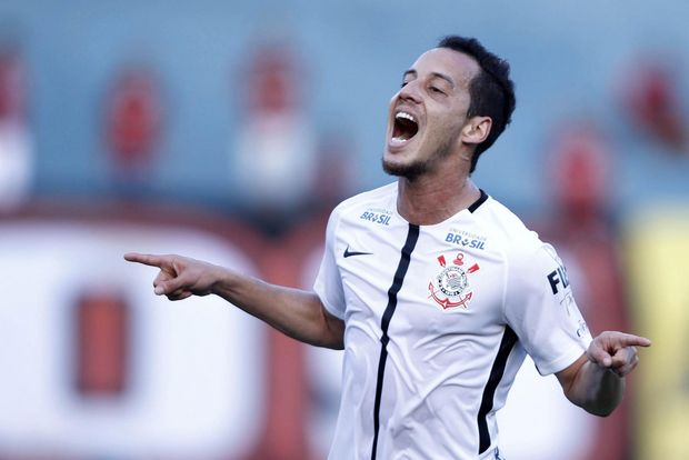 No Corinthians, Rodriguinho admite frustração por não ter sido convocado por Tite