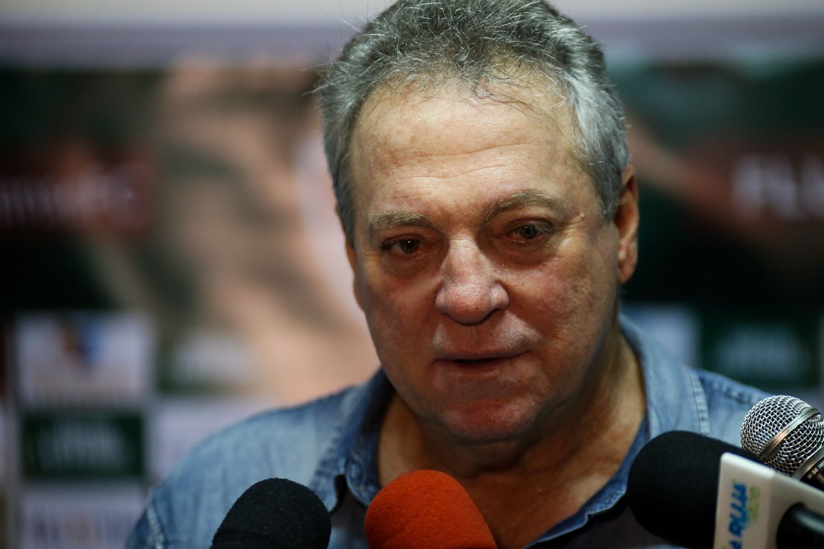 Copa do Brasil: Abel isenta jovem expulso por eliminação do Fluminense