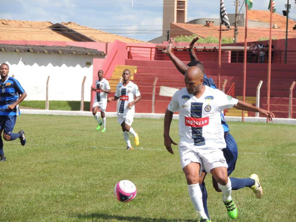 São Carlos joga por vitória neste sábado para se aproximar da vaga