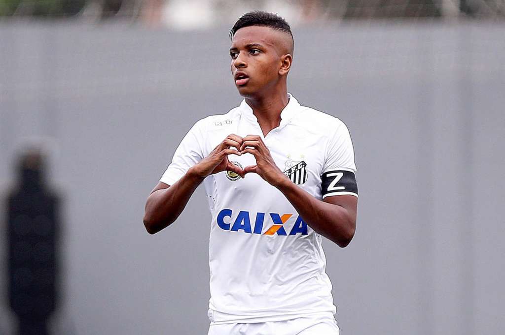 No 3º ano do Ensino Médio, santista Rodrygo vive entre a bola e os livros