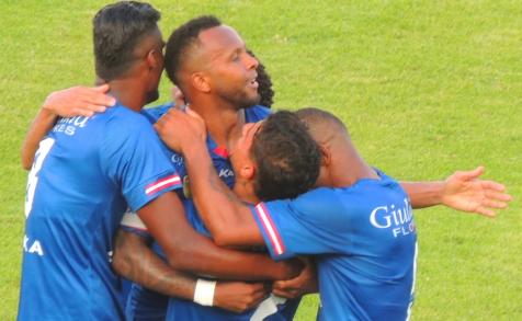 São Caetano marcou bem e foi eficiente para vencer o São Paulo