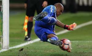 Jailson é suspenso por três jogos no Palmeiras; Felipe Melo e Dudu escapam