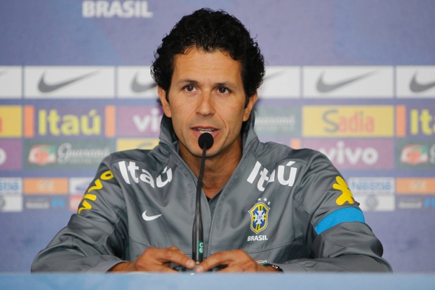 Médico da seleção vê boa recuperação de Neymar e exalta ‘trabalho duro’ do craque