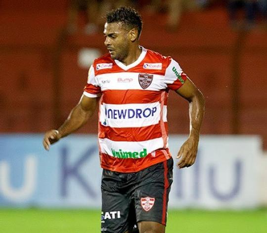 Atacante Wilson busca uma nova casa para a sequência da temporada