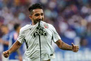 Clayson é relacionado e Corinthians fecha preparação com dúvidas para o clássico