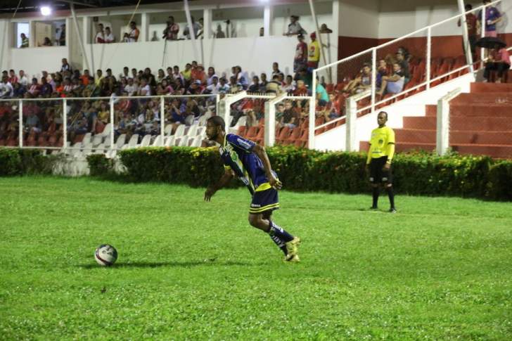 PIAUIENSE: Com hat-trick de Manoel, Altos bate Flamengo e reassume a liderança