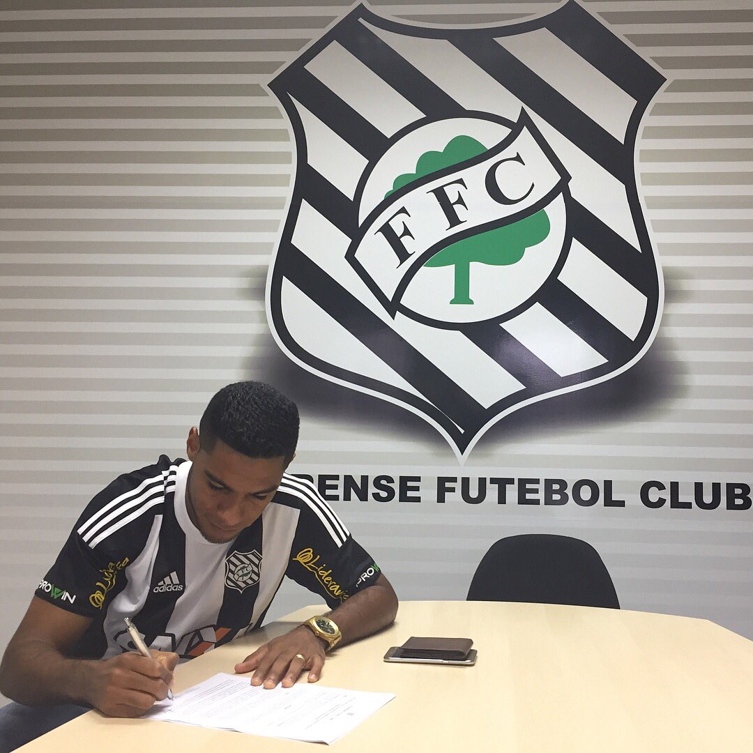 ​Catarinense: Ex-meia do Guarani assina pré-contrato com o Figueirense