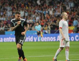 Amistosos: Sampaoli reconhece dificuldades da Argentina: 'A Espanha nos estapeou'