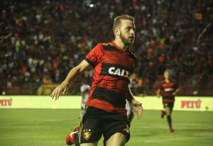 Thomás e mais dois devem ser os primeiros a deixar o Sport