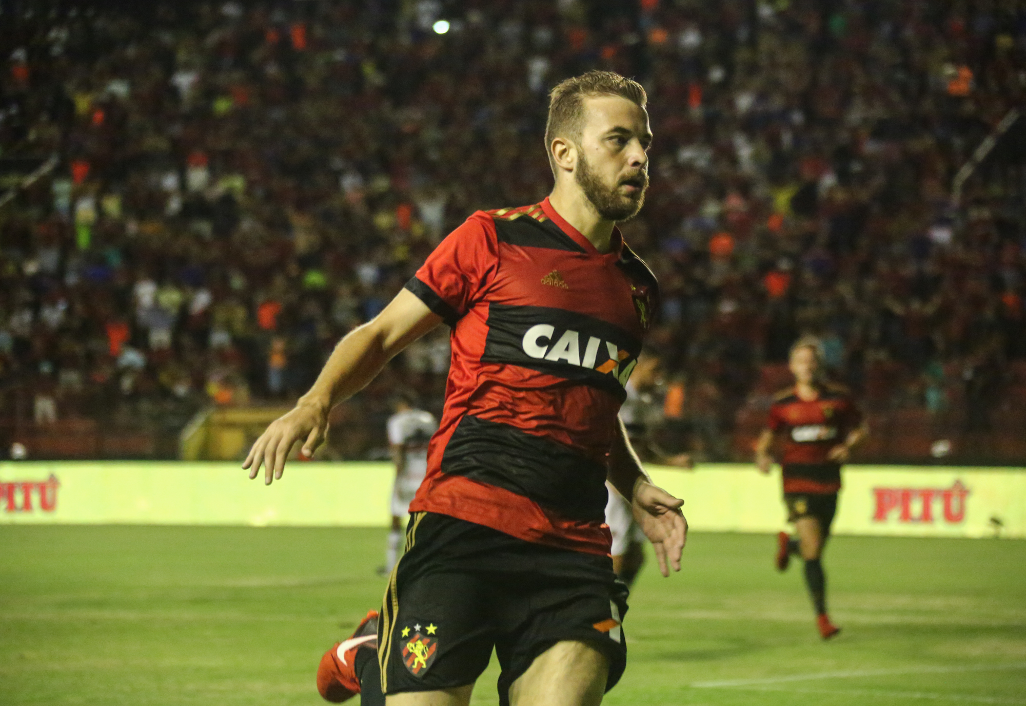 Thomás e mais dois devem ser os primeiros a deixar o Sport