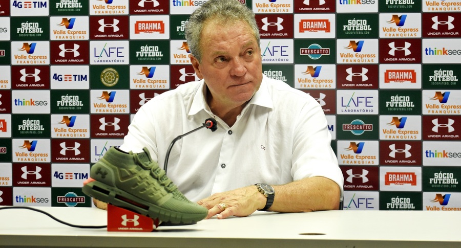 Abel assume superioridade do Vasco, mas diz que Flu perdeu chance de ‘matar’ jogo