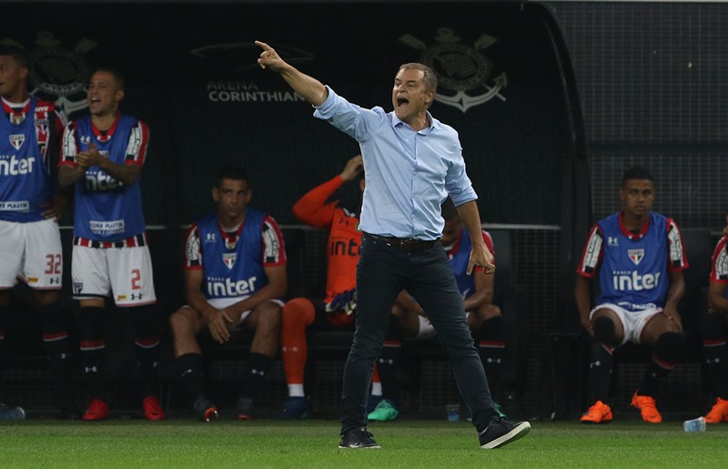 Com Cueva, São Paulo treina após queda no Estadual e focado na Copa do Brasil