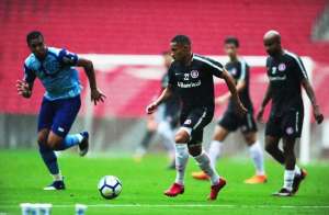 Internacional empata jogo-treino com Caxias e decepciona torcida no Beira-Rio