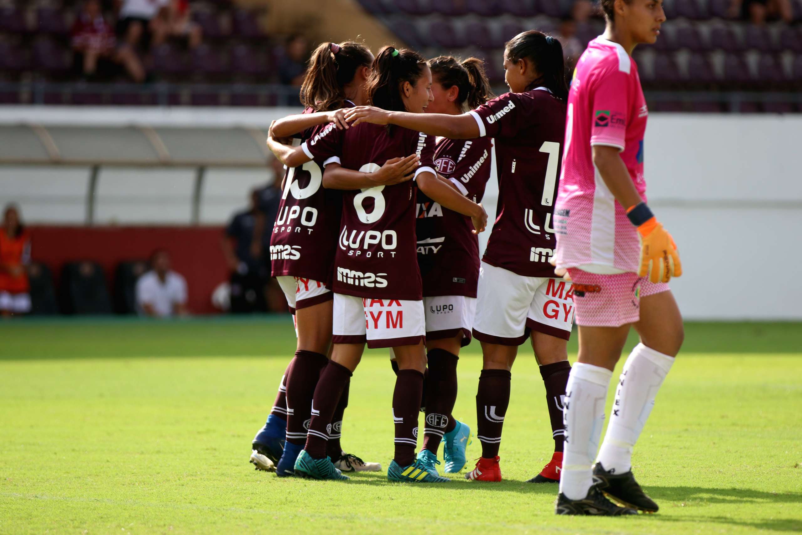 PAULISTA FEMININO: Em suas estreias, Ferroviária e Taubaté goleiam