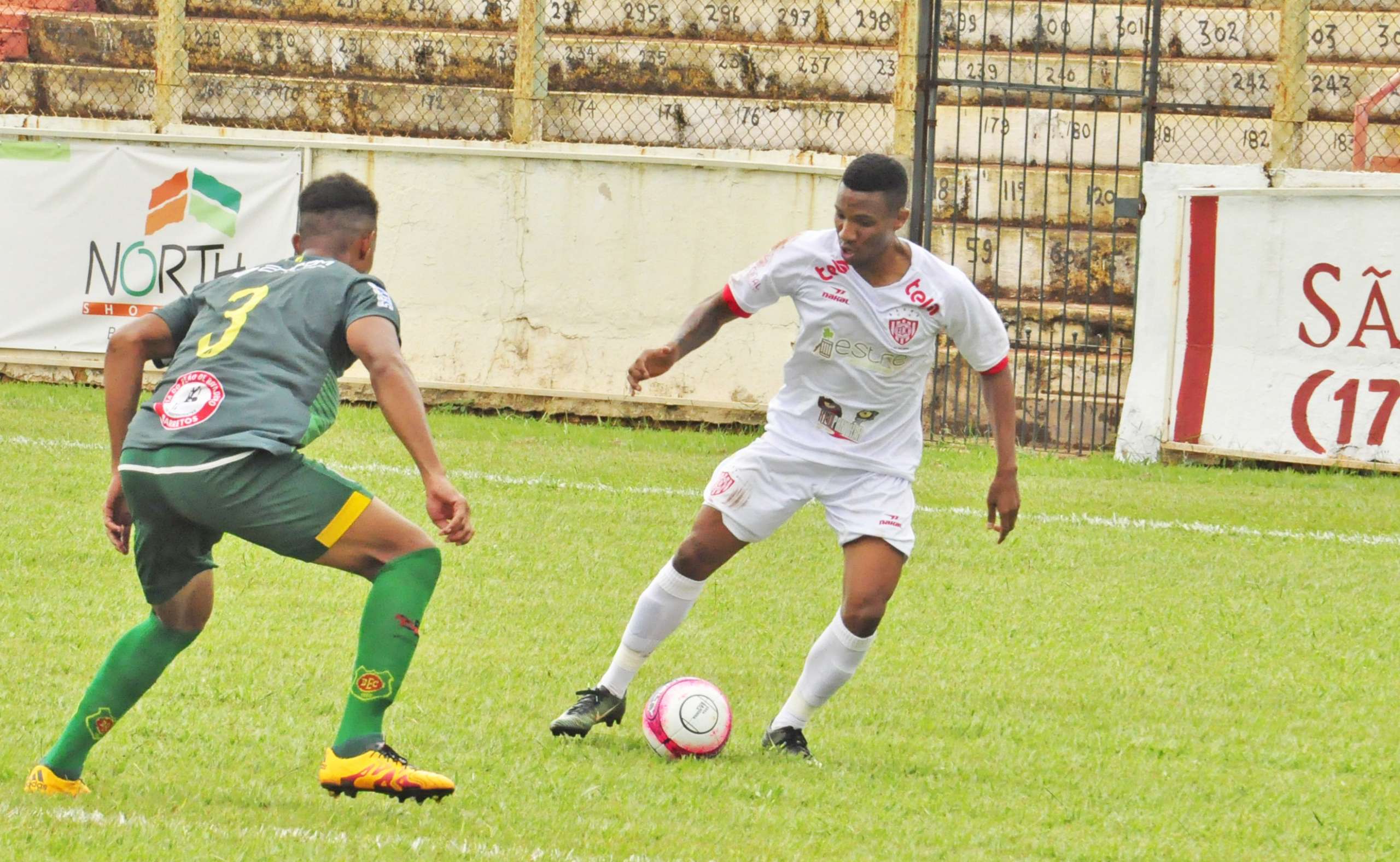 Barretos 2 x 1 Desportivo Brasil – Touro vence o primeiro duelo das quartas
