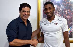São Paulo confirma contratação do atacante Gonzalo Carneiro