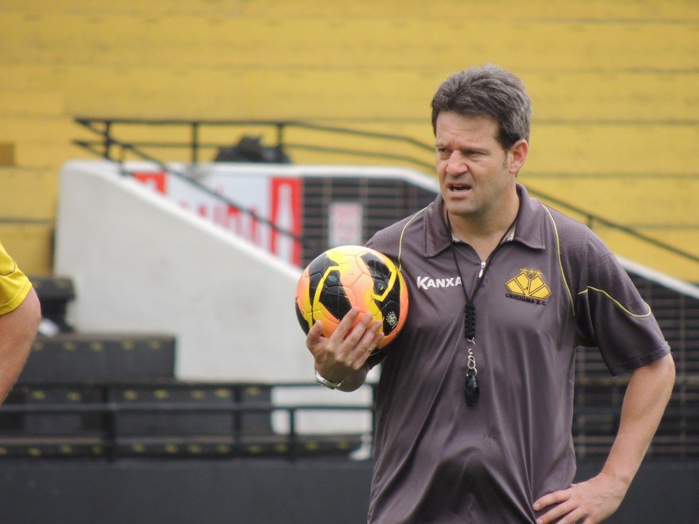 Série B: Argel inicia intertemporada e espera por reforços no Criciúma 2 0002050305086 img