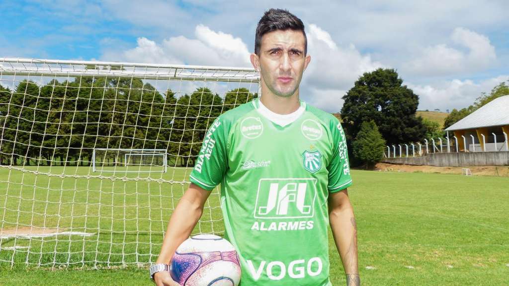 Robinho é o novo centroavante da Caldense (Foto: Renan Muniz / Caldense)