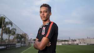 Paulistão: Xodó no Corinthians, Pedrinho revela: 'Pensei em desistir'