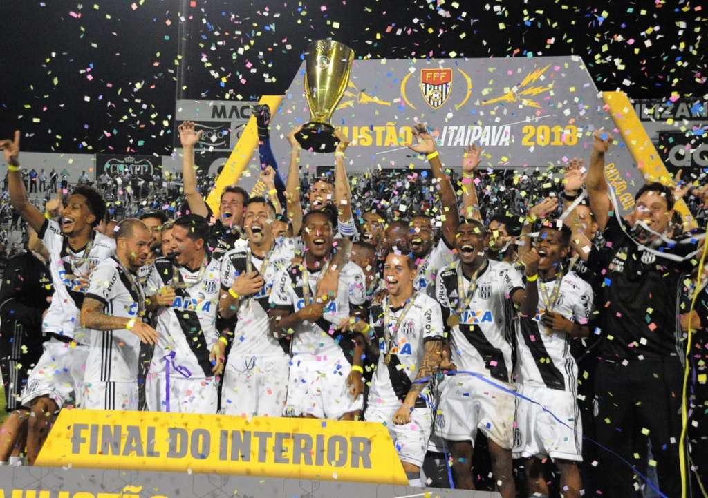 Ponte Preta levantou o Troféu do Interior. (Foto: FPF)