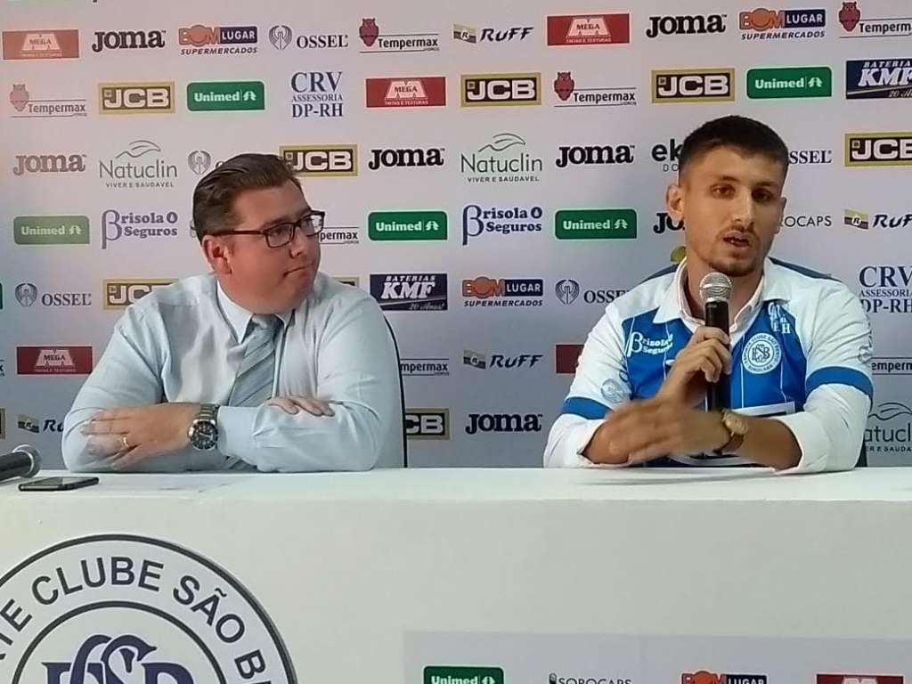 São Bento apresentou o volante Pedro Augusto