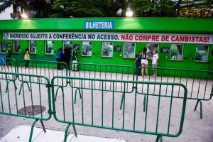 Cambista pede R$ 600 por ingresso para ver a decisão do Campeonato Paulista