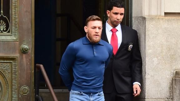 McGregor depõe nos EUA após ser preso por agressões e vandalismo em evento do UFC