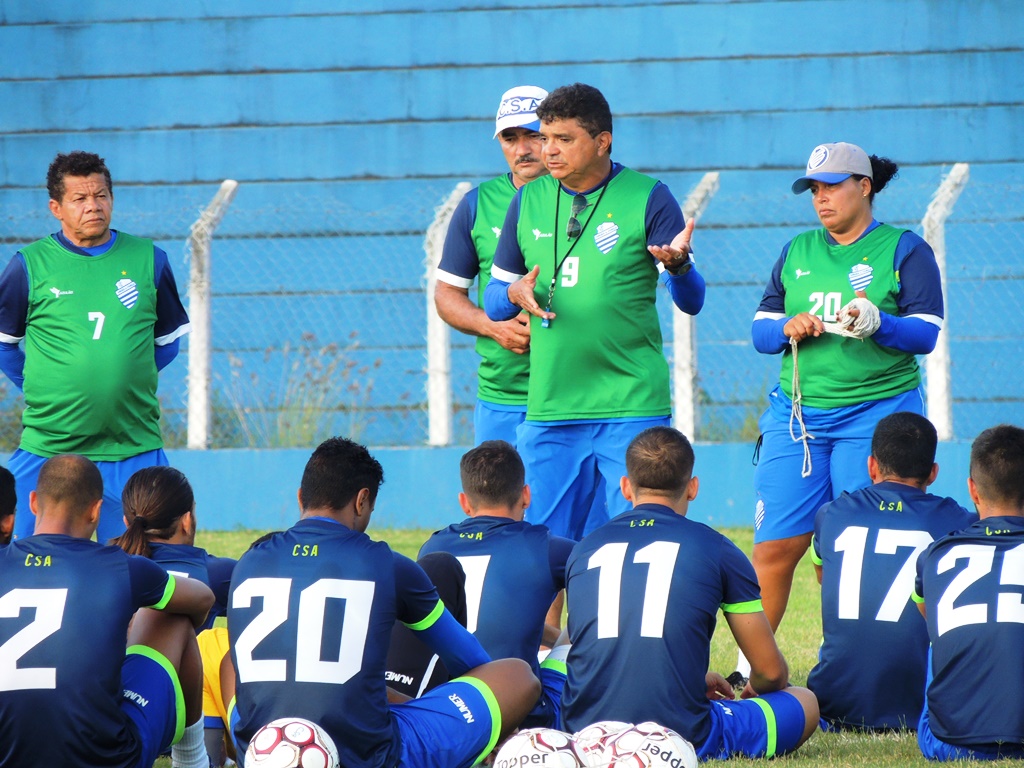 Marcelo Cabo prepara o CSA para sair da fila de títulos estaduais após dez anos (Foto: Assessoria CSA)