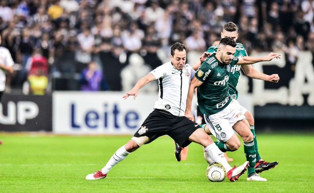 Corinthians derrota Palmeiras e é campeão - Alexandre Battibugli/FPF
