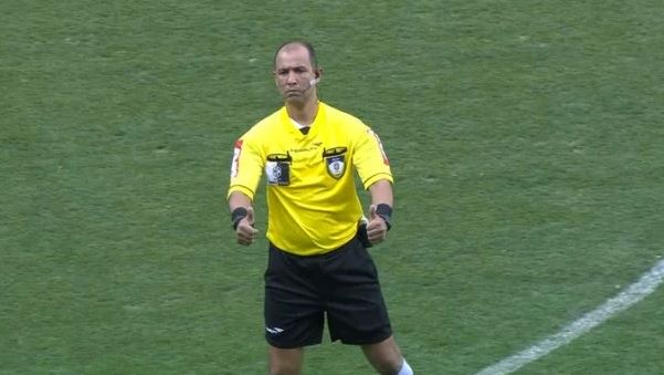 Palmeiras cobra árbitro de vídeo e divulgação de áudio da arbitragem no Paulistão