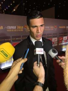 Zagueiro do Corinthians, Balbuena fala em renovação próxima e comemora o título